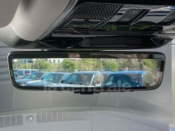 Car image 36