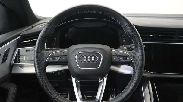 Audi Q8 55 TFSI quattro Tiptronic 250 kW image number 9