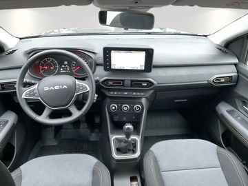 Car image 9