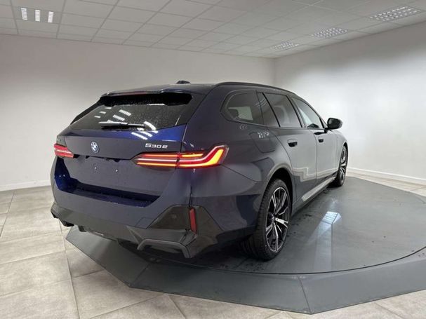 BMW 530 Touring xDrive 142 kW image number 2