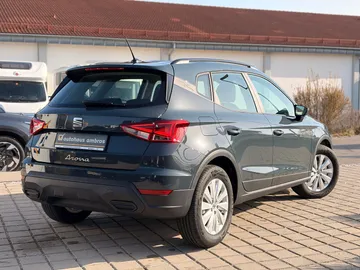 Car image 24