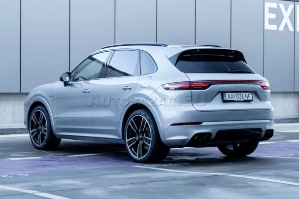 Porsche Cayenne E-Hybrid 340 kW image number 8