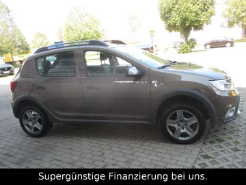 Car image 21