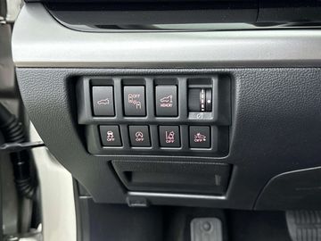 Car image 30