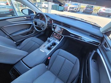 Car image 30