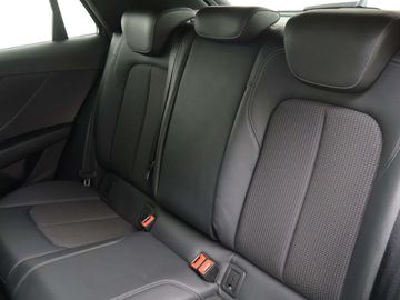 Car image 37