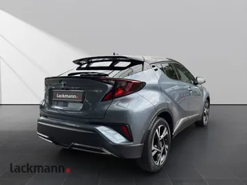 Car image 4