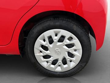 Car image 29