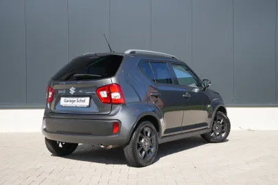 Car image 5