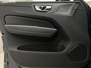 Car image 42