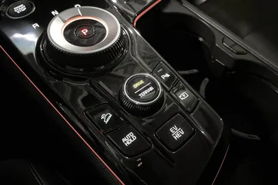 Car image 27