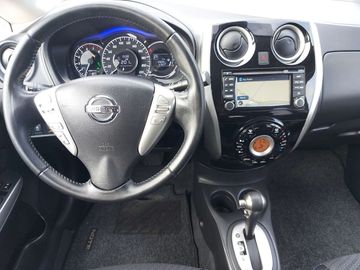 Car image 13