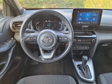 Car image 14