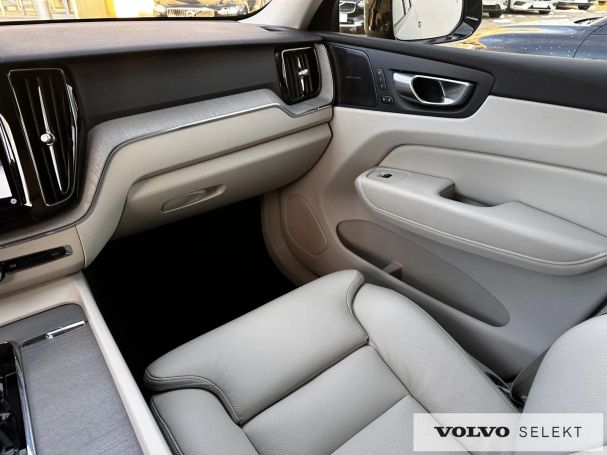 Volvo XC60 AWD 145 kW image number 10