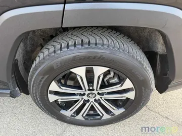 Car image 13