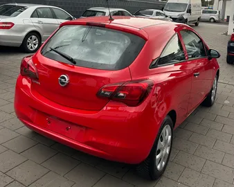 Car image 5