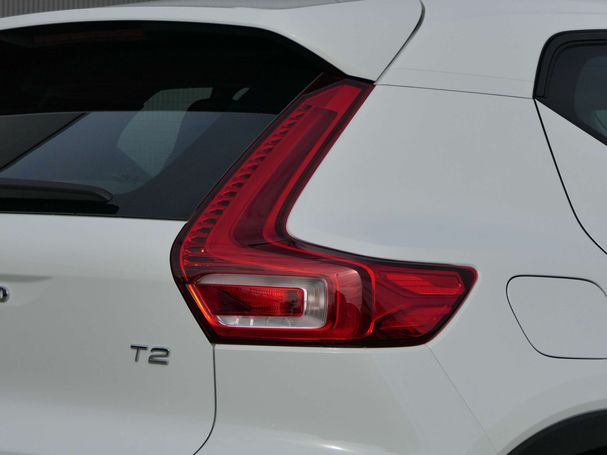 Volvo XC40 T2 95 kW image number 30