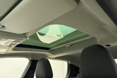 Car image 36