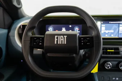 Car image 30