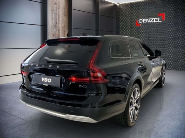 Volvo V90 Cross Country AWD B4 145 kW image number 3