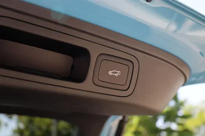 Car image 39