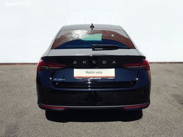 Car image 32