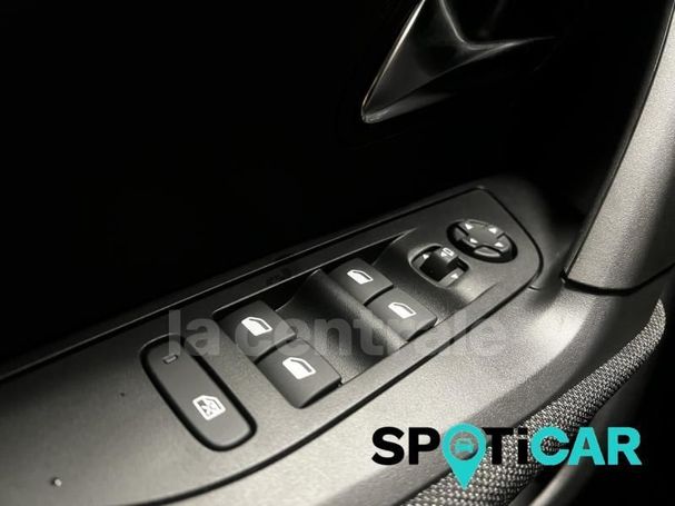 Peugeot 2008 PureTech 130 96 kW image number 19