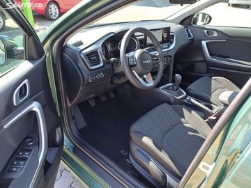 Car image 10