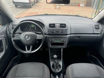 Car image 10