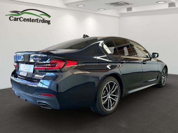 BMW 545 e xDrive 290 kW image number 4