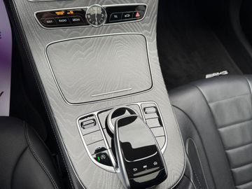 Car image 28