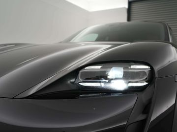 Car image 37