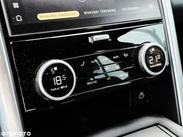 Car image 40