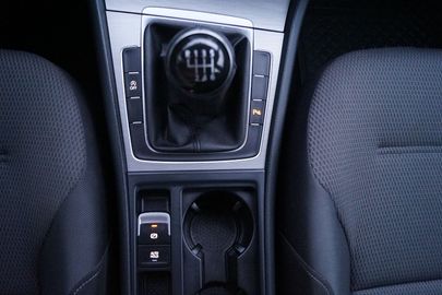 Car image 29