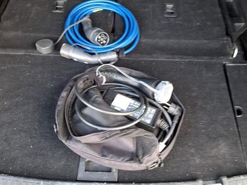 Car image 35