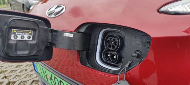 Hyundai Kona 39 kWh 100 kW image number 10