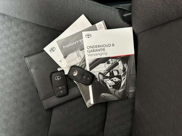 Car image 36