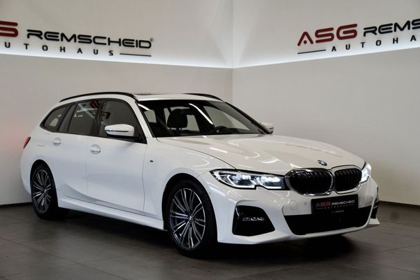 BMW 330i Touring xDrive 190 kW image number 2