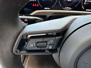 Car image 36