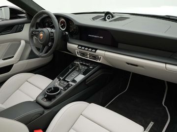 Car image 33