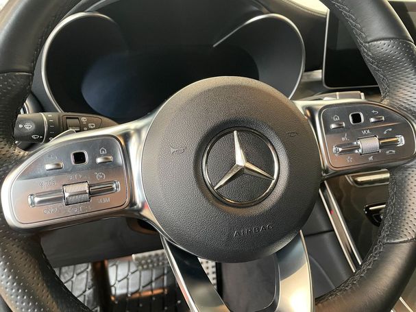 Mercedes-Benz GLC 300 de 225 kW image number 26