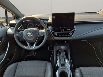 Car image 12