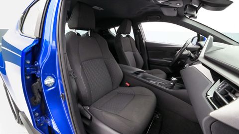 Car image 4