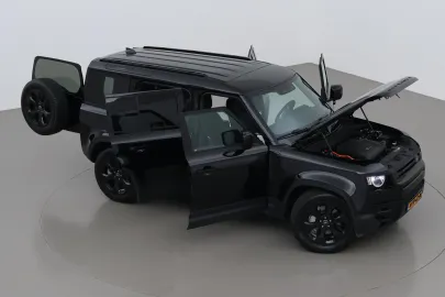 Car image 4