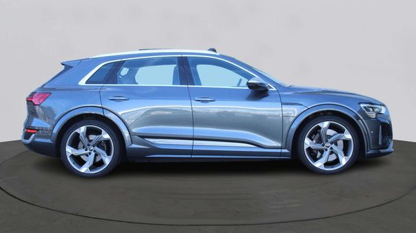 Audi SQ8 quattro e-tron 370 kW image number 8