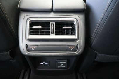 Car image 36