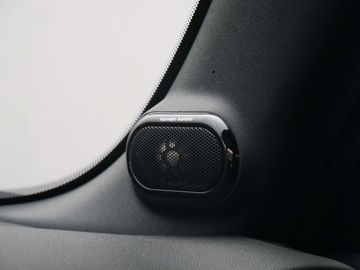 Car image 33