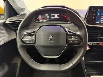 Car image 28