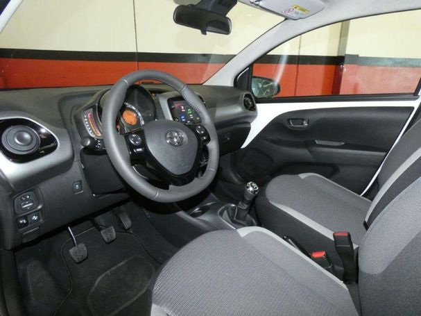 Toyota Aygo 53 kW image number 17