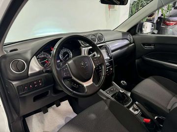 Car image 14